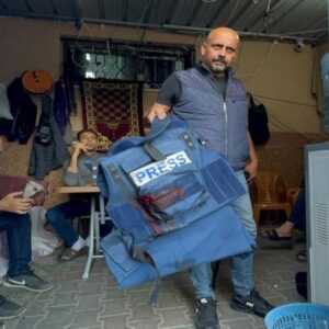 استشهاد 3 صحفيين وإصابة آخرين بغارة إسرائيلية على مستشفى بغزة
