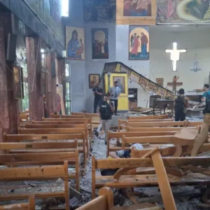 22 قتيلا بتفجير في كنيسة بدمشق والسلطات تتهم تنظيم الدولة