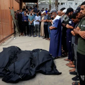 مقتل جندي إسرائيلي جنوب القطاع وشهداء باستهداف خيمة نازحين بالمواصي