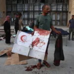 الاحتلال يقصف خيام النازحين بخان يونس ويقتل مزيدا من منتظري المساعدات