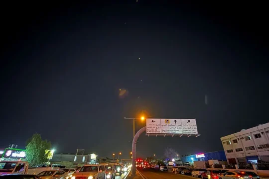 إيران تستهدف قاعدة العديد في قطر