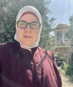 تأجيل محاكمة الصحفية بيان الجعبة مع استمرار حبسها منزليًا