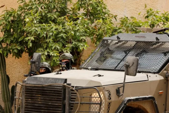 قوات الاحتلال تقتحم مخيم الفارعة وبلدة طمون شمالي الضفة