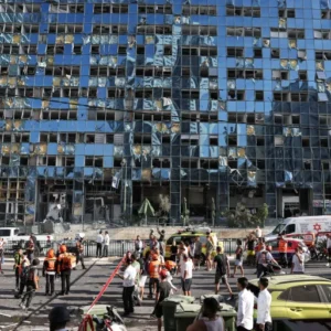 50 مصابا إسرائيليا في أكبر دفعة صاروخية إيرانية خلال 48 ساعة