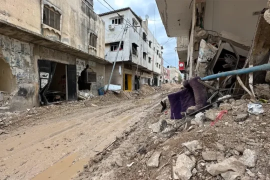 اقتحامات وتفجيرات.. الاحتلال يواصل اعتداءاته على الضفة الغربية