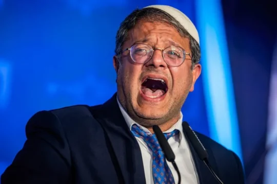 في الوقت الذي تتواصل فيه الحرب الإسرائيلية على قطاع غزة للشهر 21، وتتسع رقعتها لتشمل جبهة المواجهة مع إيران
