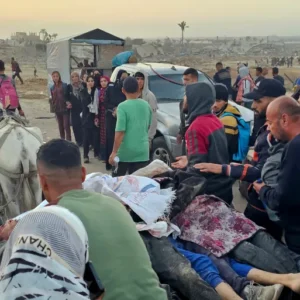 مراكز المساعدات بغزة تتحول "لفخ للقتل الجماعي" وأداة للتهجير