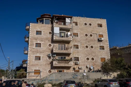 قرار نهائي بهدم بناية في القدس يسكنها الشيخ عكرمة صبري و100 آخرون