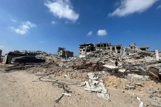 صور أقمار صناعية تكشف هجمات جوية إسرائيلية مكثفة على بيت حانون