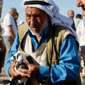 تعطيش ممنهج في غزة.. الاحتلال يدمر مصادر المياه ويمنع وصول الإمدادات