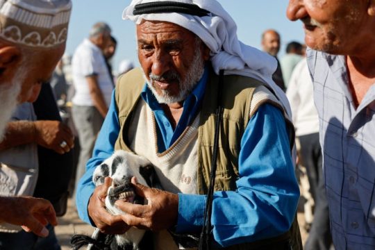 تعطيش ممنهج في غزة.. الاحتلال يدمر مصادر المياه ويمنع وصول الإمدادات