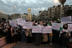مظاهرات في سوريا تندد بالعدوان الإسرائيلي