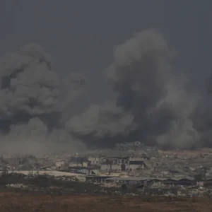 غارات إسرائيلية مكثفة على غزة واستشهاد أكثر من 25 فلسطينيا منذ منتصف الليل