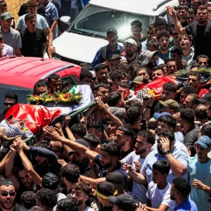 الآلاف يشيعون شهيدين اغتالهما مستوطنون بالضفة