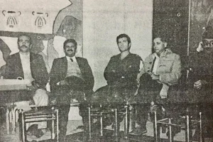 عدد من رؤساء روابط القرى خلال اجتماعهم مع مسؤولين إسرائليين (الصحافة الفلسطينية- أرشيف)