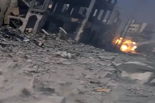 القسام تعلن استهداف ناقلة جند من طراز "نمر" شمال خان يونس