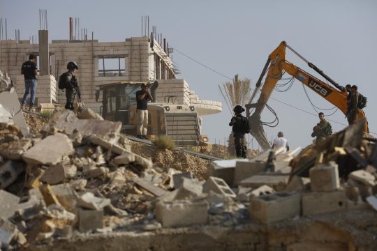 الداخل المحتل: سلطات الاحتلال تهدم منزلاً في كفر قاسم