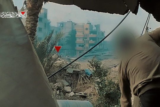 القسام تنشر مشاهد استهداف مقاتليها آليات وجنود الاحتلال وسط خانيونس