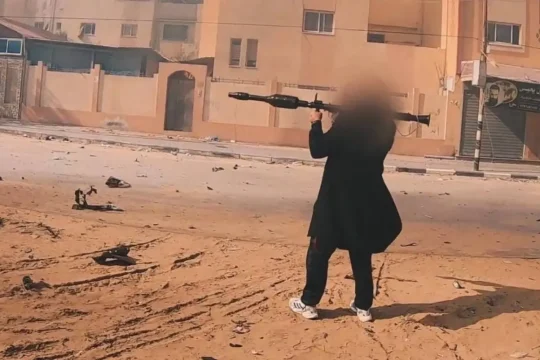 المقاتل الفلسطيني وسر صموده أمام حرب الإبادة الصهيونية
