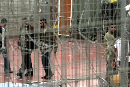 مؤسسات الأسرى: 10 آلاف أسير يقبعون في سجون الاحتلال