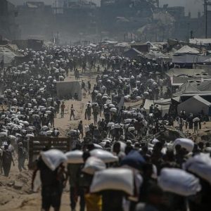 الحرب على غزة.. 16 شهيدًا ومصابون في غارات إسرائيلية ونسف مبانٍ في حي الزيتون