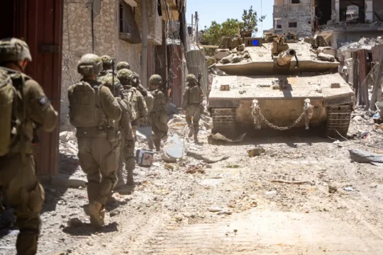 انتشار قوات من المدرعات والفرقة 98 في منطقتي الشجاعية والزيتون (الجيش الإسرائيلي)