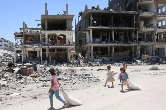 تقارير: إسرائيل تجري محادثات سرية مع دول لتهجير فلسطينيين من غزة