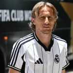قناة برشلونة تسخر من مودريتش وجماهير ريال مدريد تطالب بالاعتذار