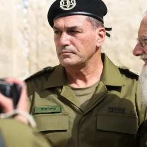قادة الأجهزة الأمنية الإسرائيلية يعارضون خطة احتلال غزة ويحذرون من تداعياتها