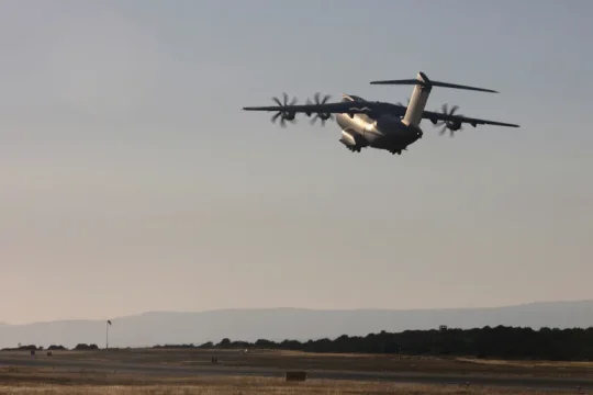 تايمز: الجيش البريطاني كلف شركة بالتجسس في غزة