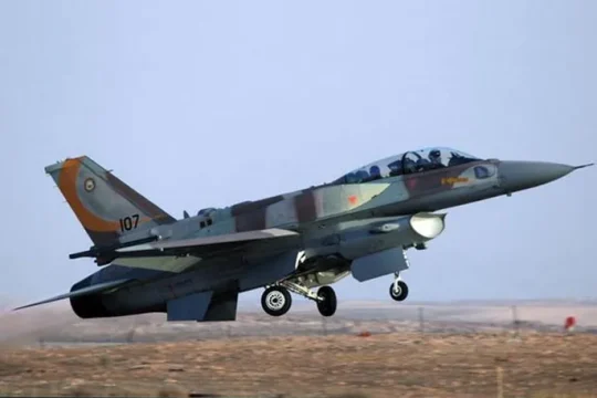 غارات إسرائيلية على مواقع عسكرية سورية في حمص واللاذقية