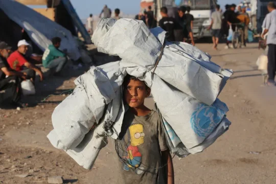 عشرات الشهداء و900 ألف ما زالوا صامدين بمدينة غزة