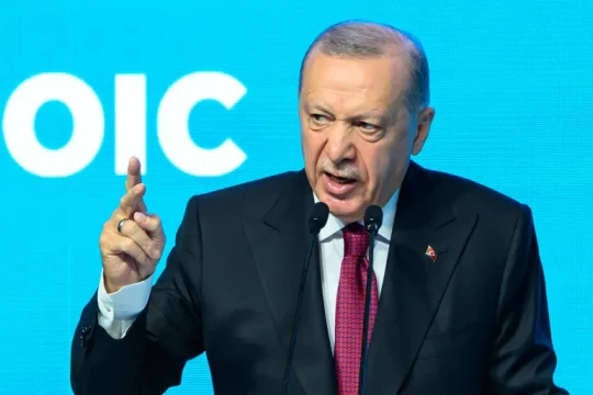 أردوغان لنتنياهو: لن نعطيك نقش سلوان أو حصاة واحدة من القدس