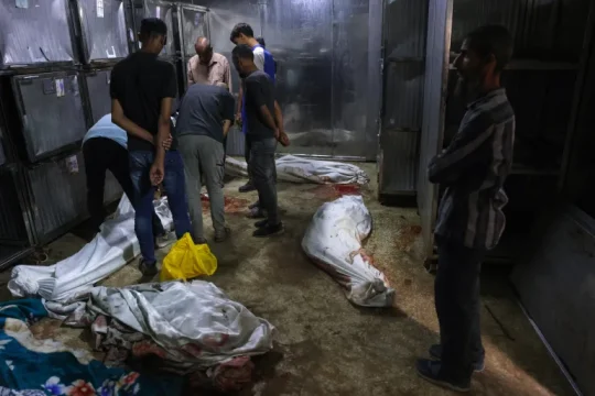 13 شهيدا بقصف على مدينة غزة فجر اليوم