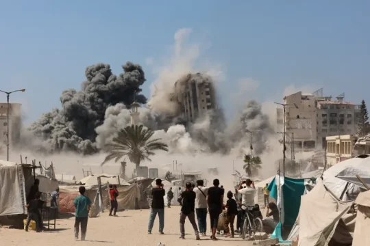 الاحتلال ينفّذ عمليات نسف ضخمة بمدينة غزة