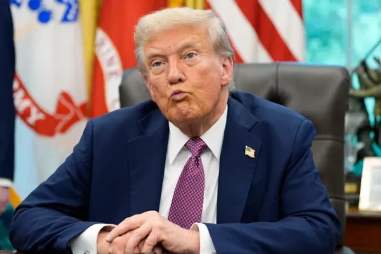 ترامب: نجري حاليا مفاوضات عميقة مع حماس