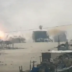القسام تبث مشاهد إيقاع آليات إسرائيلية في حقل عبوات غرب جباليا