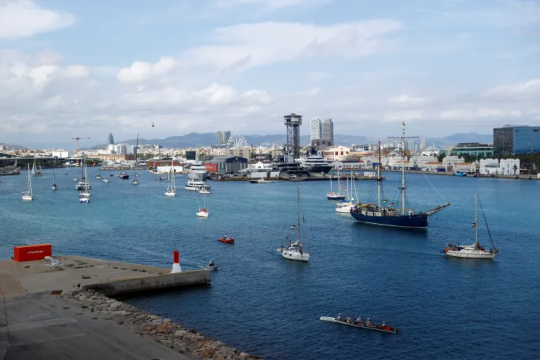 هجوم بمسيّرة على أسطول الصمود الساعي لكسر الحصار عن غزة