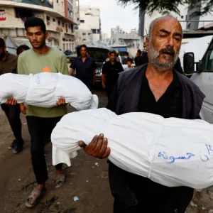 قصف إسرائيلي مكثف على أحياء غزة وتدمير 50 مبنى بيوم واحد