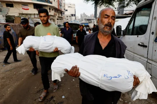 قصف إسرائيلي مكثف على أحياء غزة وتدمير 50 مبنى بيوم واحد