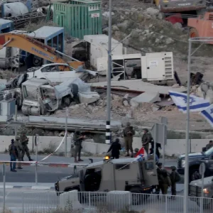 الاحتلال يفجر منزل أسير بالخليل ويوسع اقتحاماته بالضفة