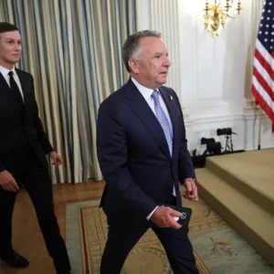 مبعوثا ترامب يصلان إلى شرم الشيخ للمشاركة بمفاوضات غزة