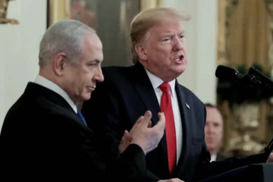 غارديان: قضيتان تهددان بنسف خطة ترامب للسلام في غزة