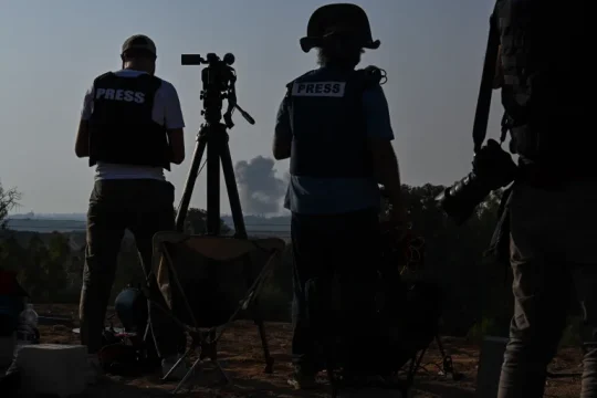 إسرائيل تسعى إلى طمس الأدلة وتستعد لـ"حرب دعاية" قبل دخول الصحافة الأجنبية إلى غزة