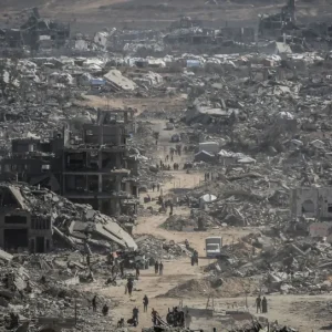 حماس: وفدٌ من الحركة يصل القاهرة لمتابعة تنفيذ اتفاق وقف إطلاق النار