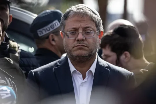 بن غفير يهدد بإعدام الأسرى الفلسطينيين داخل السجون