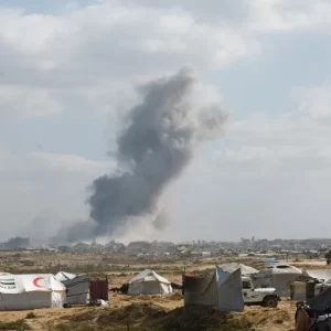 مجزرة في دير البلح وتحذير إسرائيلي جديد لسكان مدينة غزة