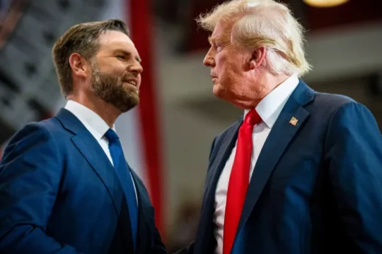 ترامب يكرر تهديده لحماس.. ونائبه يعلن افتتاح مركز عسكري–مدني لإعمار غزة