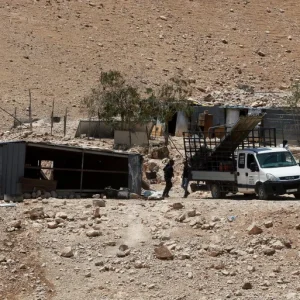 اعتداءات المستوطنين شرق الضفة تجبر 6 عائلات فلسطينية على النزوح