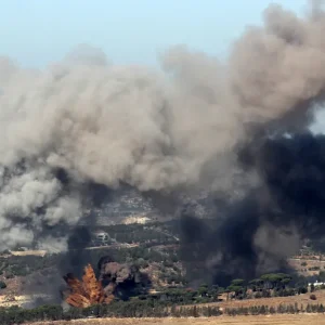 مقتل 4 بغارة إسرائيلية وكاتس يؤكد: لن نوقف الهجمات بلبنان